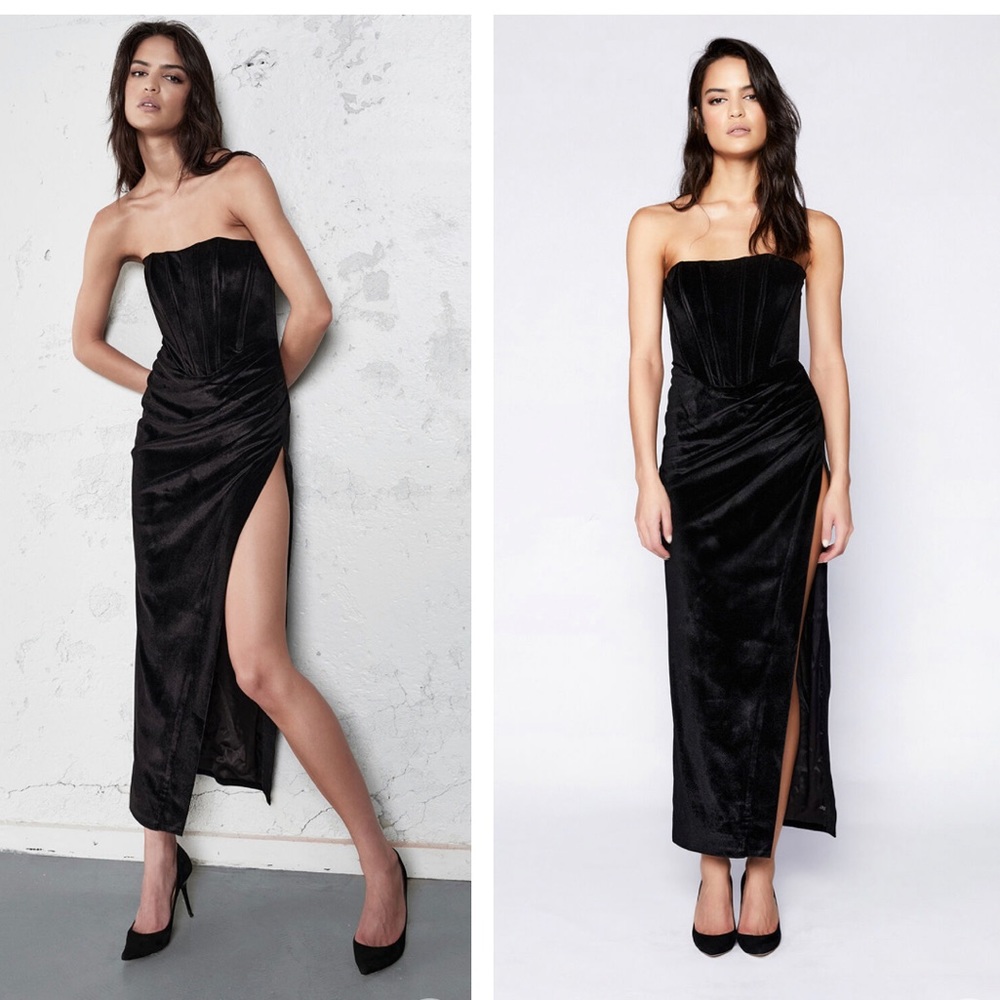 BARDOT EVERLASTING VELOUR MIDI DRESS IN
BLACK
USD $149.00